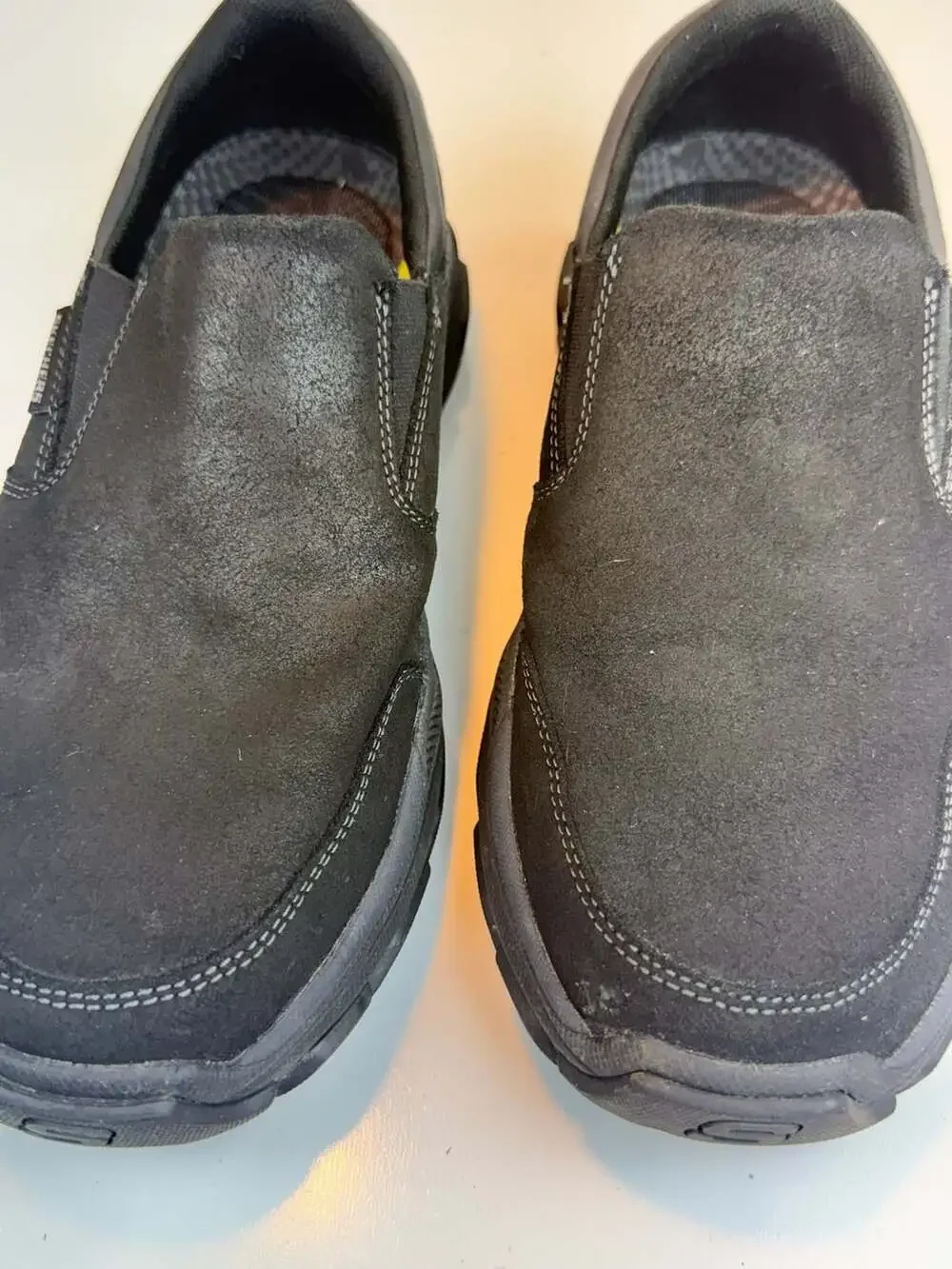 Skechers Relaxed Fit Men Size 9.5 Black Leather Slip On Shoes